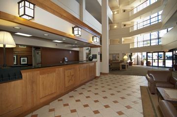H I Express & Suites San Antonio Medical-Six Flags Екстер'єр фото