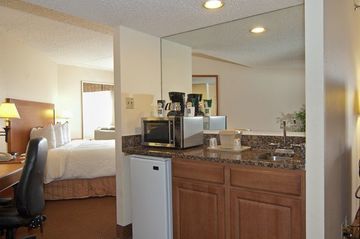 H I Express & Suites San Antonio Medical-Six Flags Екстер'єр фото